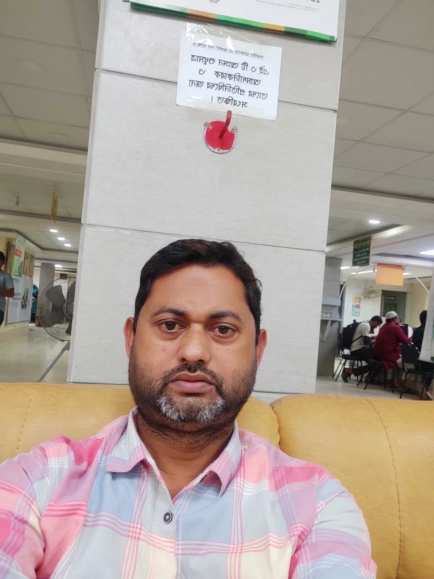 নামঃ মোঃ রেজাউল করিম <br>
পদবীঃ সহকারী শিক্ষক (শরীর চর্চা) <br>
মোবাঃ ০১৭১৮৫৪২৯৯৩